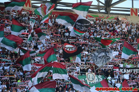 FC Augsburg vs Hamburger SV (4-0) (19)