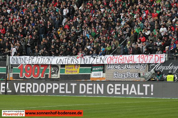 FC Augsburg vs Eintracht Frankfurt (3-0) (3)
