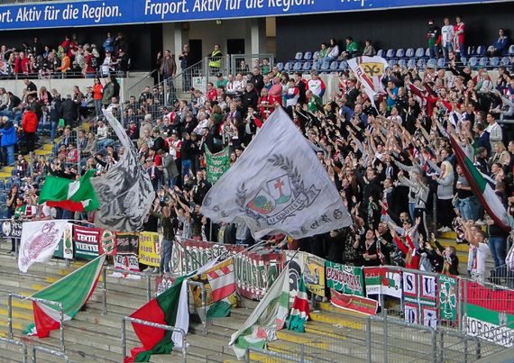 Eintracht Frankfurt vs FC Augsburg (1-2) (1)