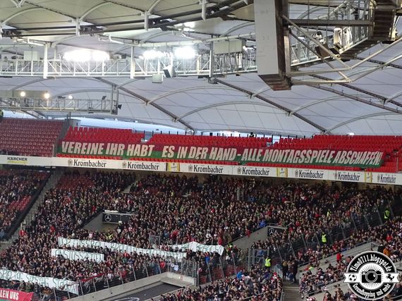 VfB Stuttgart vs FC Augsburg (1-0) (6)
