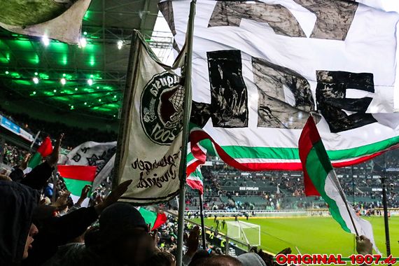Borussia Mönchengladbach vs FC Augsburg (5-1) (8)