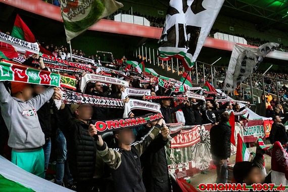 Borussia Mönchengladbach vs FC Augsburg (5-1) (9)