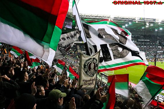 Borussia Mönchengladbach vs FC Augsburg (5-1) (14)