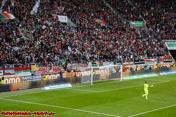 FC Augsburg vs FC Bayern München (2-2) (28)