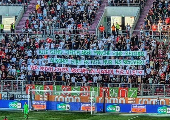 FC Augsburg vs Borussia Mönchengladbach (1-0) (1)