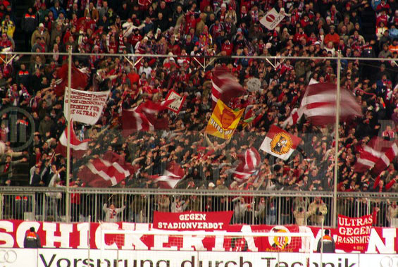 FC Bayern München vs 1. FC Nürnberg (2-1) (14)