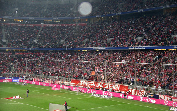 FC Bayern München vs VfB Stuttgart (2-1) (6)