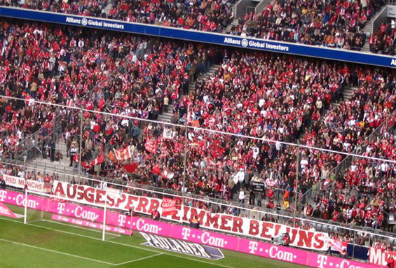FC Bayern München vs VfL Wolfsburg (2-1) (5)