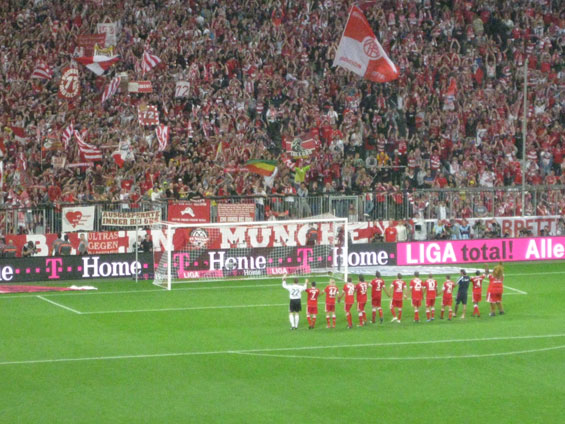 FC Bayern München vs VfL Wolfsburg (3-0) (8)