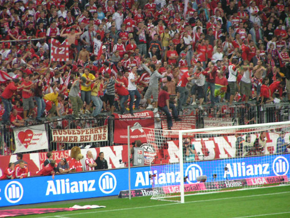 FC Bayern München vs VfL Wolfsburg (3-0) (12)