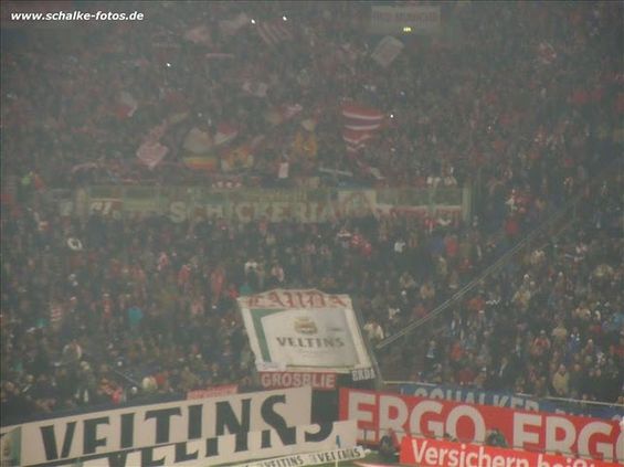 FC Schalke 04 vs FC Bayern München (2-0) (5)