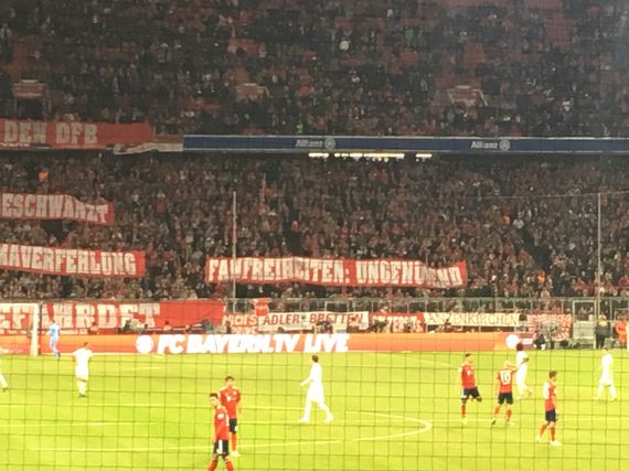 FC Bayern München vs FC Augsburg (1-1) (4)