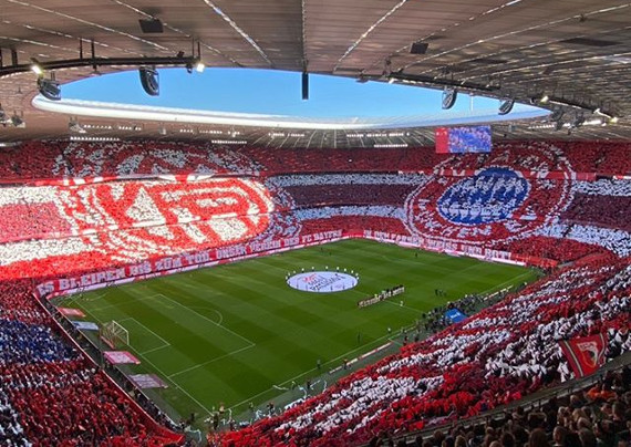 FC Bayern München vs FC Augsburg (2-0)