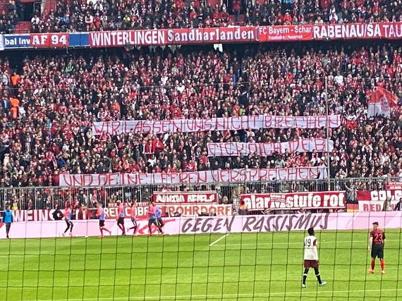 FC Bayern München vs FC Augsburg (2-0) (4)