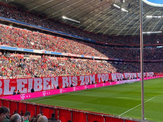 FC Bayern München vs FC Augsburg (2-0) (10)