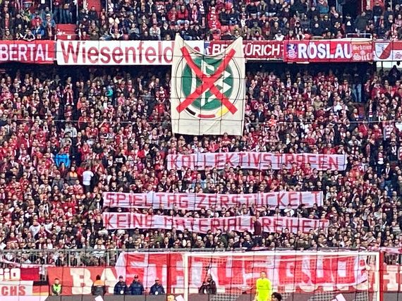 FC Bayern München vs FC Augsburg (2-0) (24)