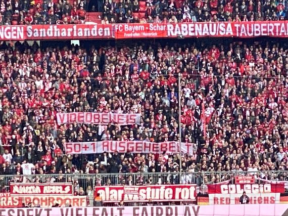 FC Bayern München vs FC Augsburg (2-0) (26)