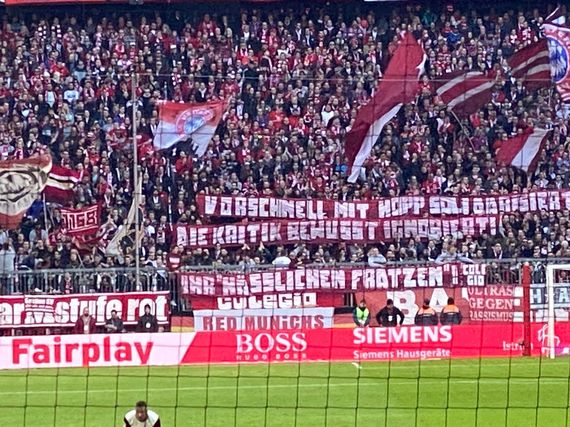 FC Bayern München vs FC Augsburg (2-0) (29)
