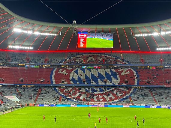 FC Bayern München vs DSC Arminia Bielefeld (1-0) (2)