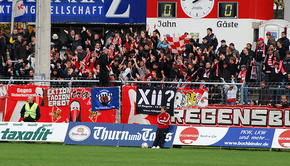 SSV Jahn Regensburg vs FC Carl Zeiss Jena (1-1) (9)