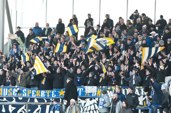 Eintracht Braunschweig vs FC Carl Zeiss Jena (6-0) (2)