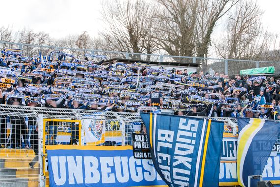 Carl Zeiss Jena vs TSG Neustrelitz (2-0) (9)