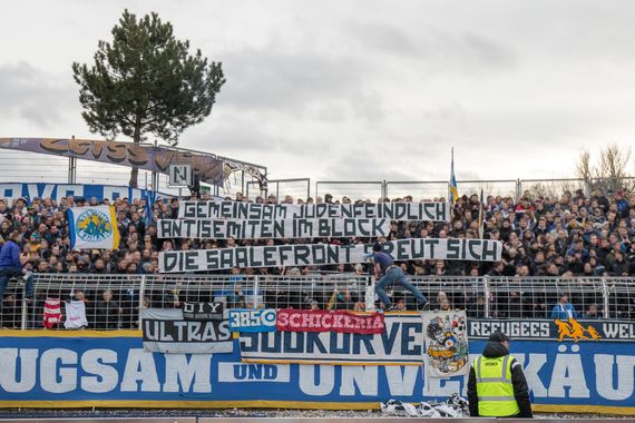 FC Carl Zeiss Jena vs Hallescher FC (2-1) (32)