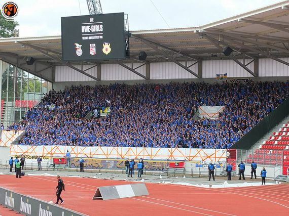 FC Rot-Weiß Erfurt vs FC Carl Zeiss Jena (1-0) (1)