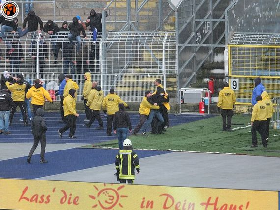 FC Carl Zeiss Jena vs FC Rot-Weiß Erfurt (2-1) (11)
