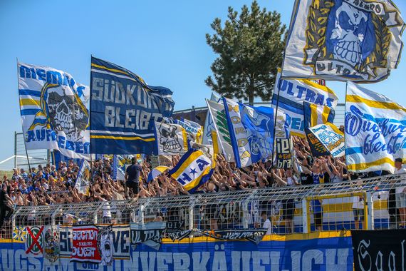 FC Carl Zeiss Jena vs SV Wehen Wiesbaden (3-1) (9)