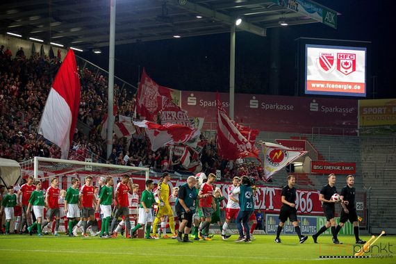 FC Energie Cottbus vs Hallescher FC (1-2) (8)