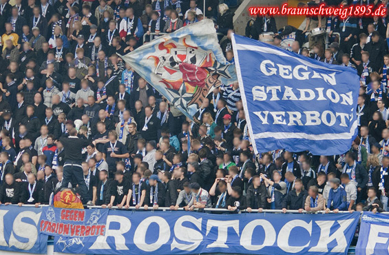 FC Hansa Rostock vs Eintracht Braunschweig (2-1) (10)