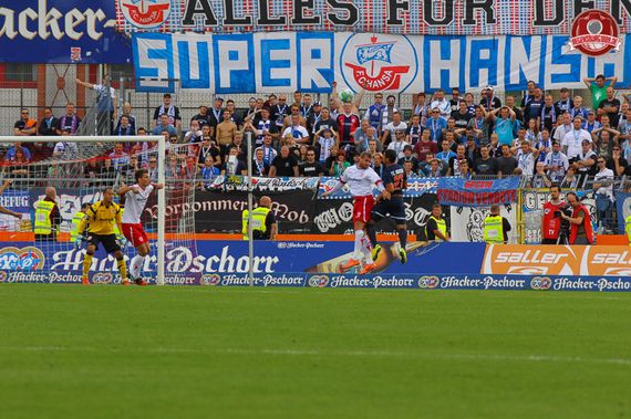SSV Jahn Regensburg vs FC Hansa Rostock (4-4) (7)