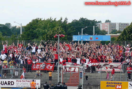 Eintracht Braunschweig vs FC Rot-Weiß Erfurt (1-1) (6)