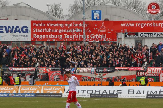 SSV Jahn Regensburg vs FC Rot-Weiß Erfurt (1-0) (3)