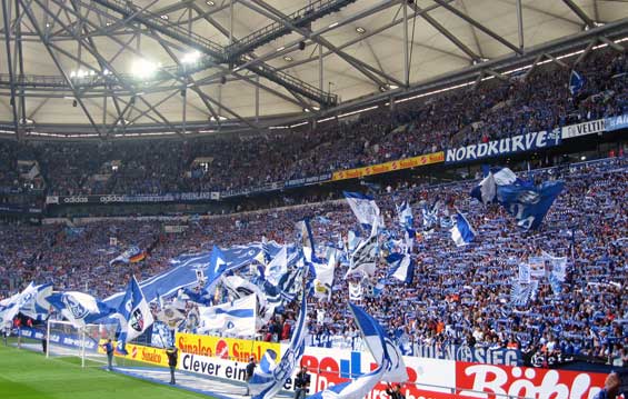FC Schalke 04 vs Eintracht Frankfurt (1-1) (1)