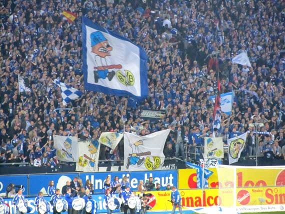 FC Schalke 04 vs 1. FC Nürnberg (2-2) (8)