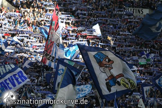 FC Schalke 04 vs 1. FC Nürnberg (1-0) (2)
