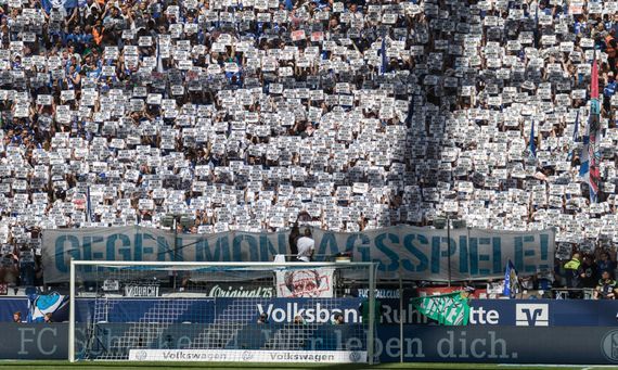 FC Schalke 04 vs FC Augsburg (1-1) (5)