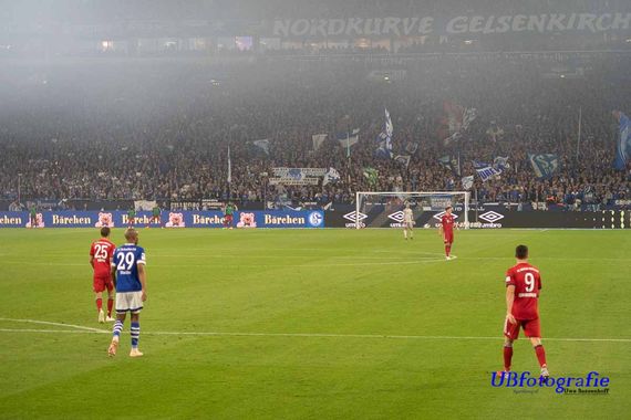 FC Schalke 04 vs FC Bayern München (0-2) (3)