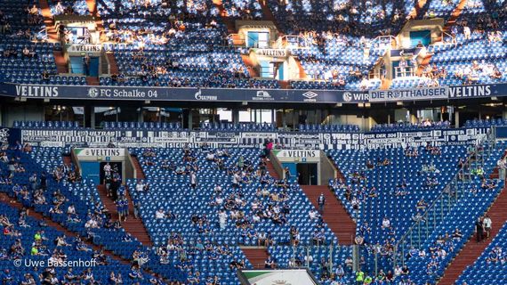 FC Schalke 04 vs Hamburger SV (1-3) (1)