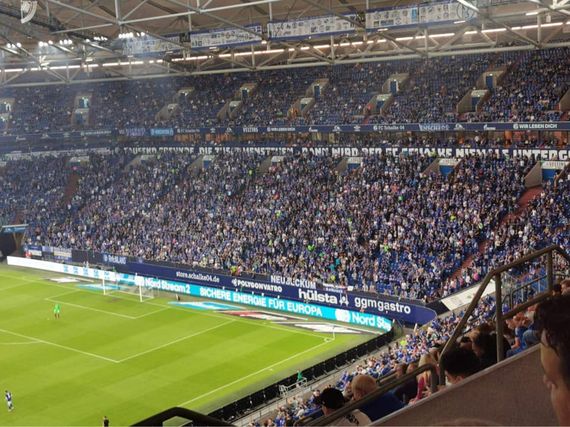 FC Schalke 04 vs Karlsruher SC (1-2) (1)