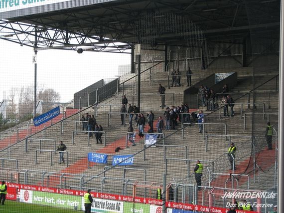 Rot-Weiss Essen vs FC Schalke 04 II (1-0) (2)