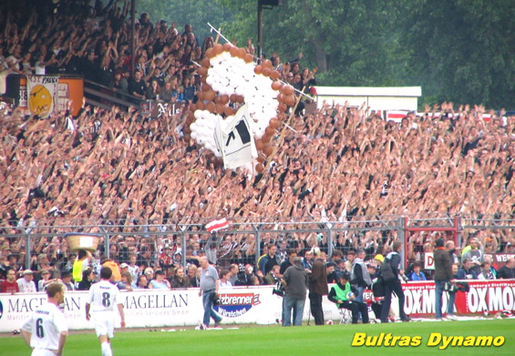 FC St. Pauli vs Dynamo Dresden (2-2) (9)