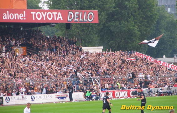 FC St. Pauli vs Dynamo Dresden (2-2) (12)