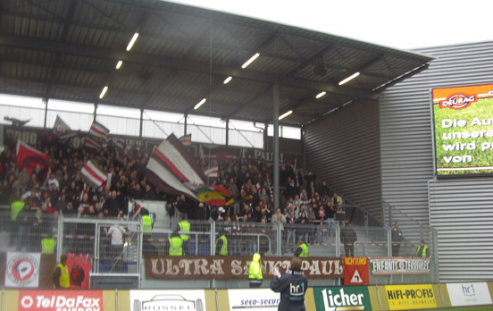 SV Wehen Wiesbaden vs FC St. Pauli (1-3) (11)