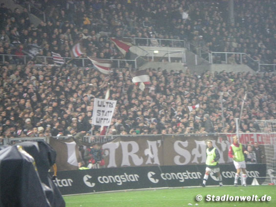 FC St. Pauli vs Rot-Weiß Ahlen (2-2) (18)
