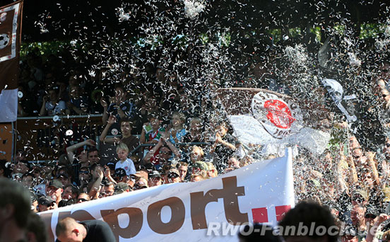FC St. Pauli vs Rot-Weiß Oberhausen (4-1) (4)