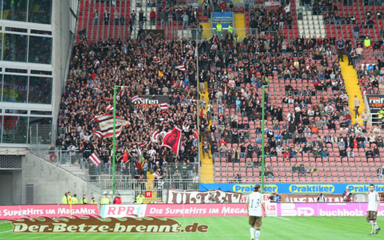 1. FC Kaiserslautern vs FC St. Pauli (4-1) (9)