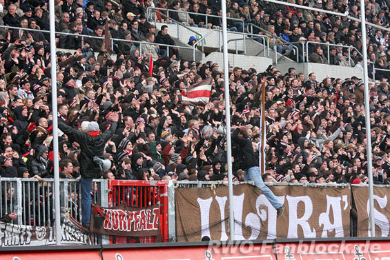 FC St. Pauli vs Rot-Weiß Oberhausen (5-3) (5)